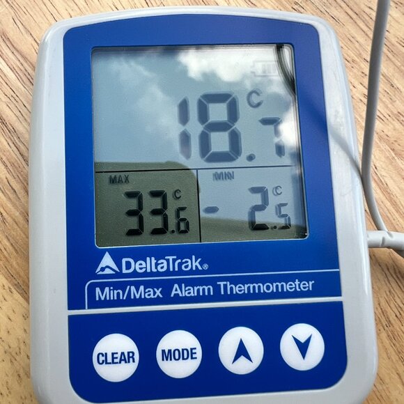 DeltaTrak 12238 Certified Min-Max Alarm Thermometer - Picture 2 of 7